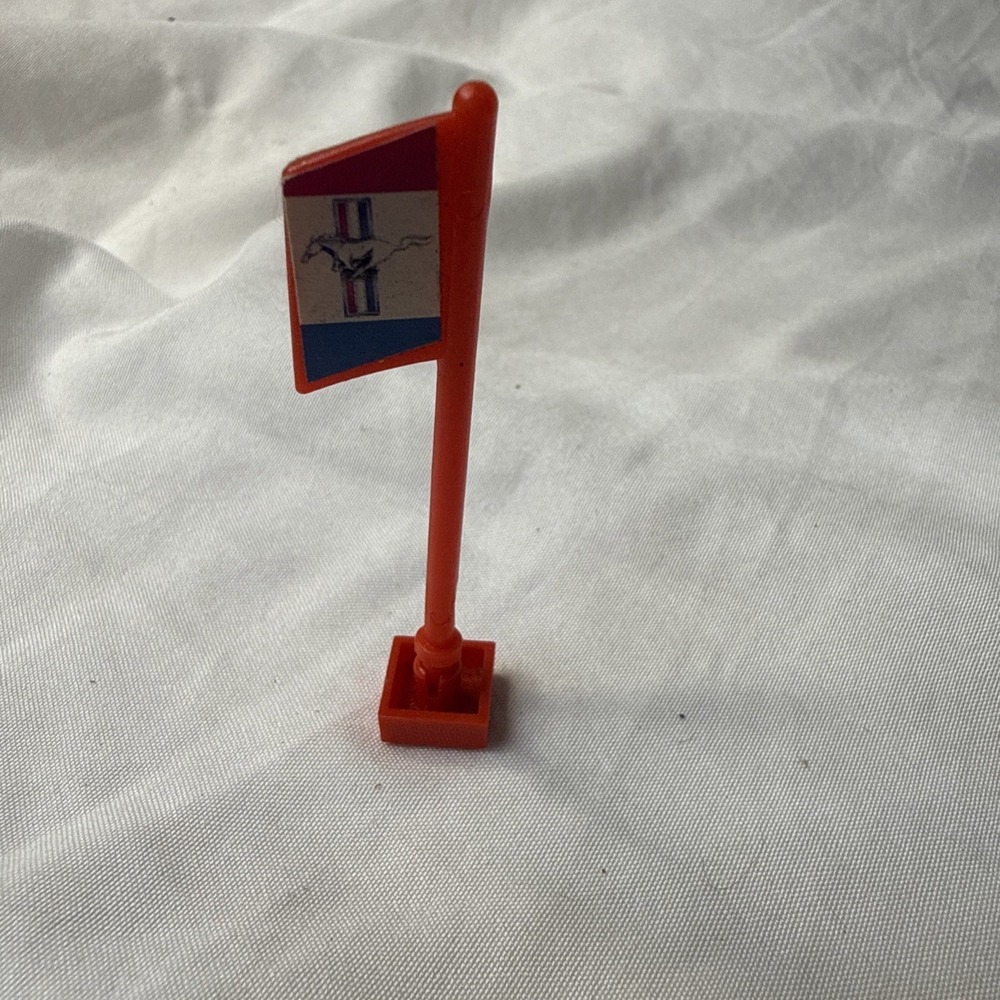 Vintage Toy Car Mustang Plastic Flag Display Car Race Train Diorama 2"